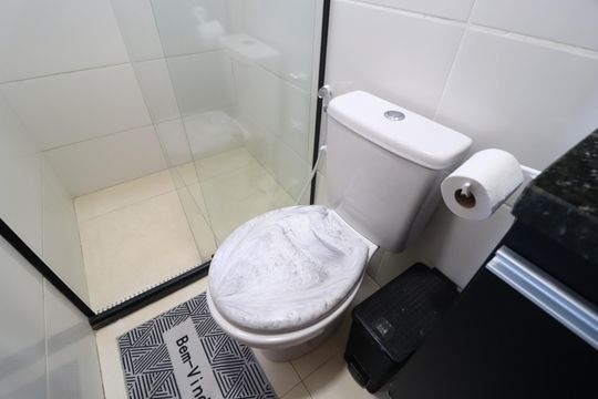 Banheiro do Quarto 2 de apartamento para alugar com 2 quartos, 68m² em Viviane, Uberlândia