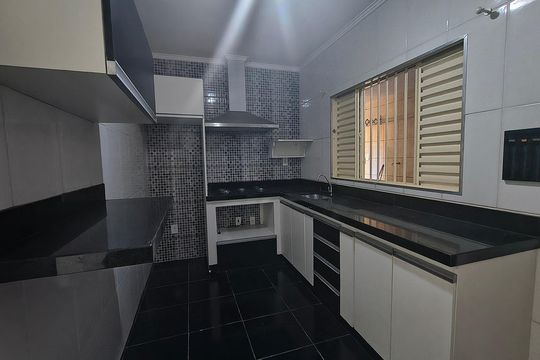 Cozinha de casa à venda com 2 quartos, 160m² em Santa Efigênia, Belo Horizonte