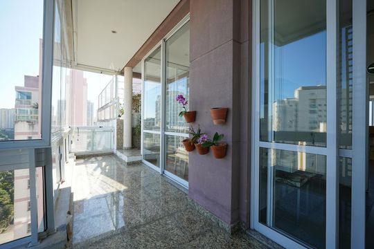 Varanda gourmet de apartamento à venda com 4 quartos, 260m² em Vila Mariana, São Paulo