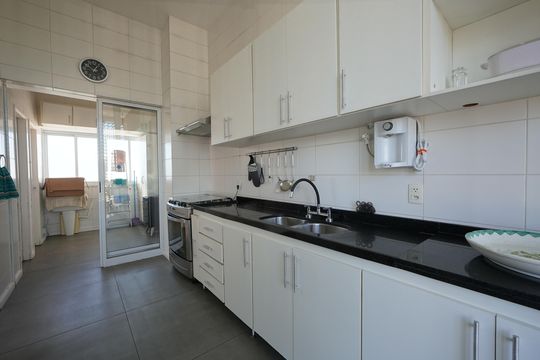 Cozinha de apartamento à venda com 4 quartos, 260m² em Vila Mariana, São Paulo