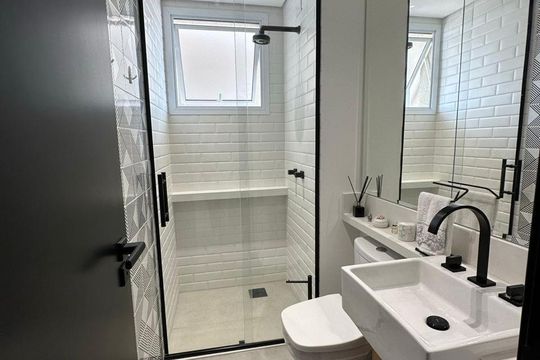 Banheiro de apartamento para alugar com 2 quartos, 53m² em Jardim do Lago, Jundiaí