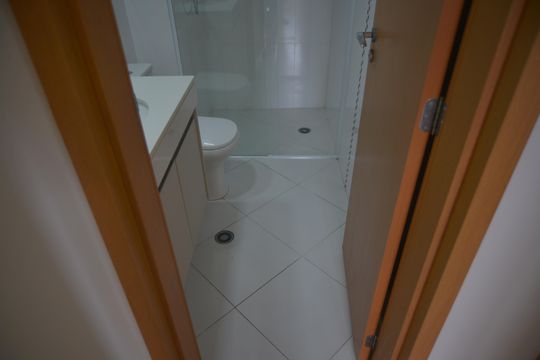 Banheiro Social de apartamento à venda com 3 quartos, 100m² em Vila Assunção, Santo André