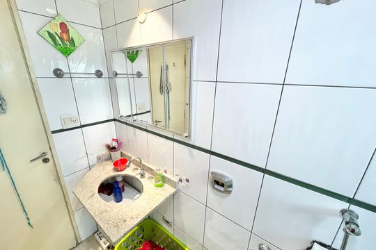 Banheiro de apartamento à venda com 3 quartos, 100m² em Lauzane Paulista, São Paulo