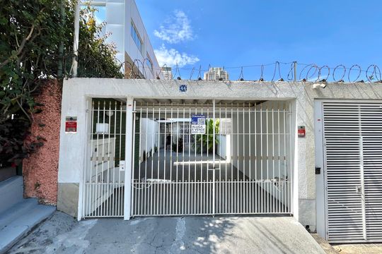 Fachada de casa para alugar com 3 quartos, 250m² em Vila Mascote, São Paulo