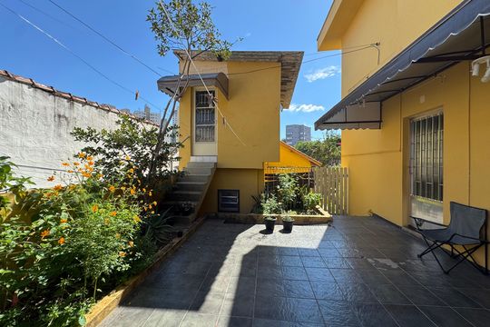 Quintal de casa à venda com 2 quartos, 290m² em Vila Osasco, Osasco