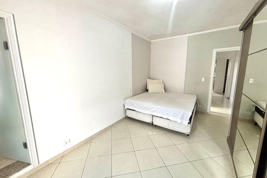 Quarto 1 de casa à venda com 2 quartos, 125m² em Jardim Santa Maria, São Paulo