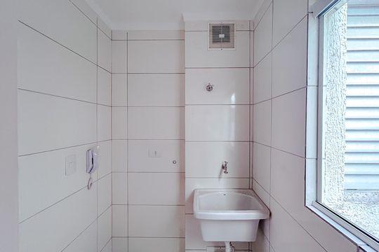 Cozinha e Área de Serviço de apartamento para alugar com 2 quartos, 38m² em Vila Nova Savoia, São Paulo