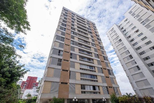 Fachada de apartamento à venda com 3 quartos, 125m² em Sumaré, São Paulo