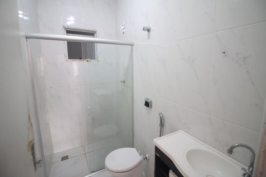 Banheiro de casa à venda com 3 quartos, 86m² em Diamante, Belo Horizonte
