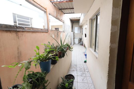 Quintal de casa à venda com 5 quartos, 200m² em Padroeira, Osasco