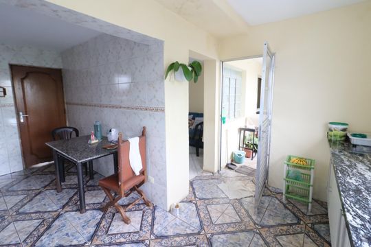 Cozinha de casa à venda com 5 quartos, 200m² em Padroeira, Osasco