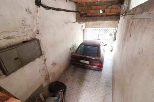Garagem de casa à venda com 5 quartos, 200m² em Padroeira, Osasco