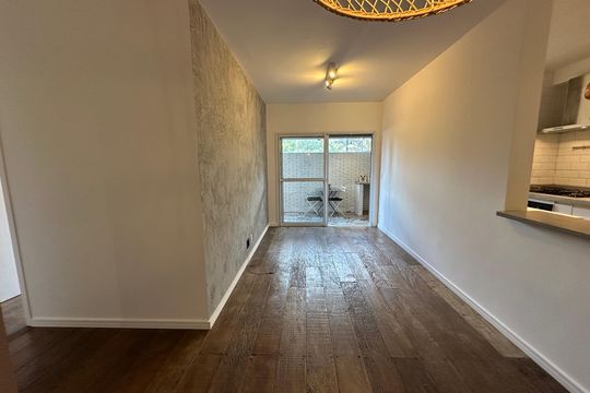 Sala de apartamento para alugar com 2 quartos, 78m² em Empresarial 18 do Forte, Barueri