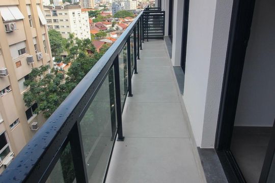 Sacada da suíte de apartamento à venda com 2 quartos, 69m² em Petrópolis, Porto Alegre