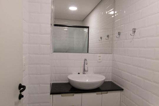 Banheiro de apartamento para alugar com 1 quarto, 20m² em Vila Mariana, São Paulo