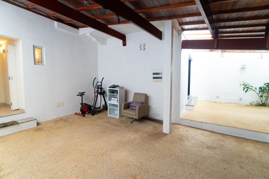 Garagem de casa para alugar com 4 quartos, 182m² em Mirandópolis, São Paulo