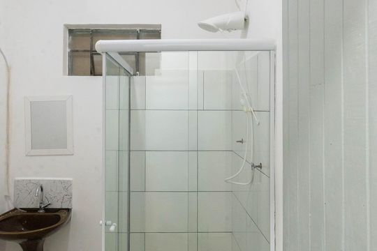 Banheiro de casa para alugar com 1 quarto, 35m² em Vila Marieta, Campinas