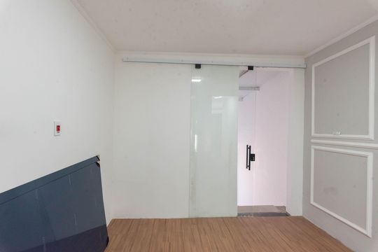 Sala de casa para alugar com 1 quarto, 35m² em Vila Marieta, Campinas