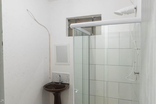 Banheiro de casa para alugar com 1 quarto, 35m² em Vila Marieta, Campinas