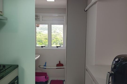 Área de serviço de apartamento à venda com 2 quartos, 68m² em Morro Santana, Porto Alegre