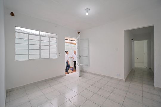 Sala de casa à venda com 3 quartos, 100m² em Vila Nhocuné, São Paulo