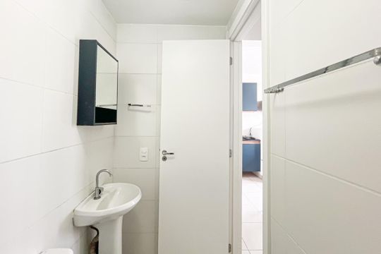 Banheiro de apartamento para alugar com 2 quartos, 36m² em Bom Retiro, São Paulo