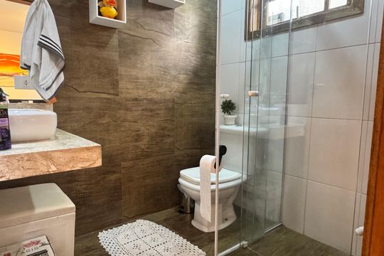 Banheiro de casa à venda com 3 quartos, 280m² em Jardim Faria Lima, São Paulo