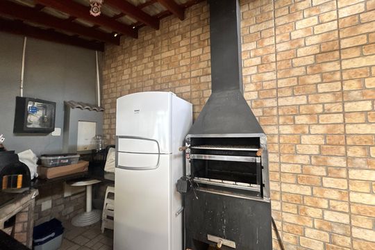 Churrasqueira de casa à venda com 3 quartos, 280m² em Jardim Faria Lima, São Paulo