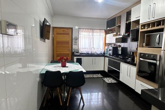 Cozinha de casa à venda com 3 quartos, 280m² em Jardim Faria Lima, São Paulo