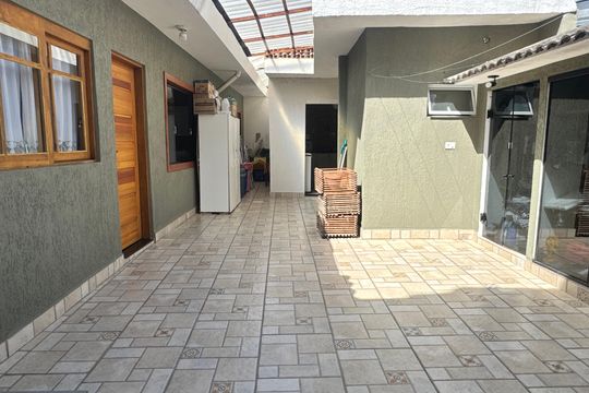 Quintal fundo  de casa à venda com 3 quartos, 280m² em Jardim Faria Lima, São Paulo