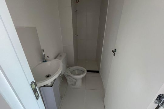 Banheiro de apartamento à venda com 2 quartos, 29m² em Jardim Imperador (zona Leste), São Paulo