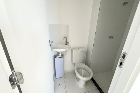 Banheiro de apartamento à venda com 1 quarto, 35m² em Jardim Imperador (zona Leste), São Paulo