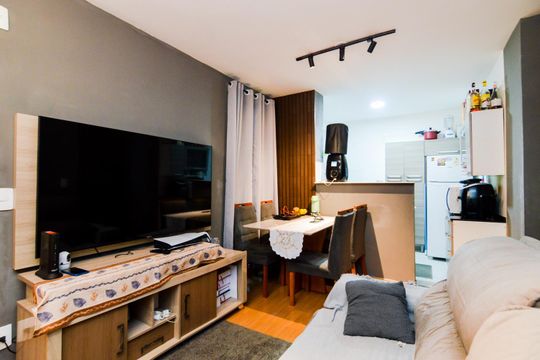 Sala  de apartamento à venda com 2 quartos, 38m² em Jardim Rosa de Franca, Guarulhos