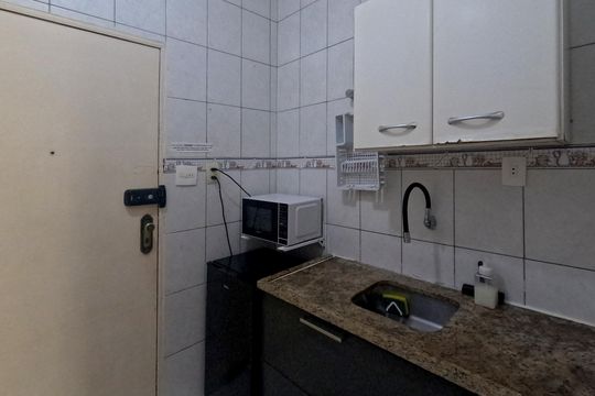 Cozinha de kitnet/studio para alugar com 1 quarto, 37m² em Ponta da Praia, Santos