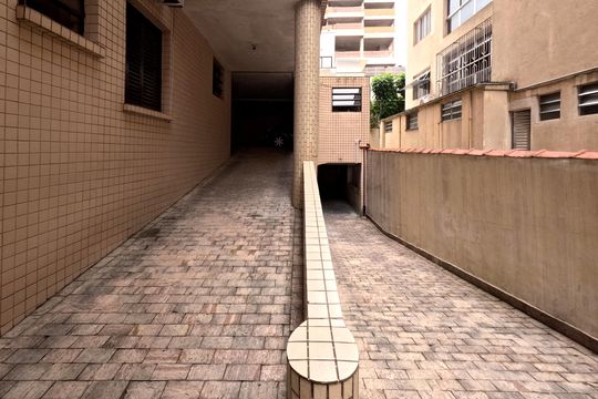 Área Comum - Garagem (2 Pisos) de kitnet/studio para alugar com 1 quarto, 37m² em Ponta da Praia, Santos