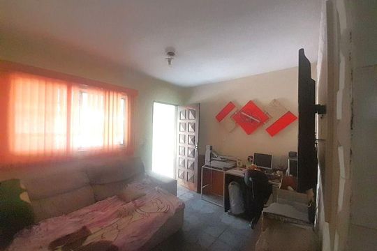 Casa à venda com 2 quartos, 110m² em Veloso, Osasco