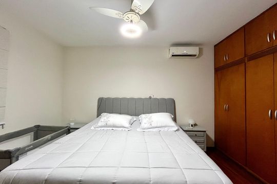 Suíte 2 de casa à venda com 4 quartos, 390m² em Parque São Quirino, Campinas