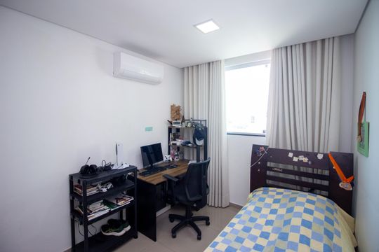 Quarto 1 de casa à venda com 3 quartos, 170m² em Cabral, Contagem