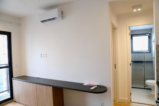 Sala de apartamento para alugar com 1 quarto, 32m² em Jardim das Acacias, São Paulo