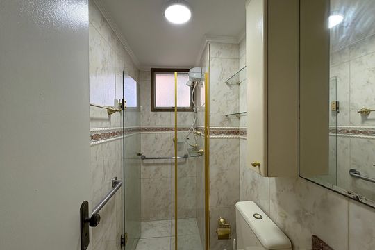 Banheiro de apartamento à venda com 2 quartos, 54m² em Jardim Iris, São Paulo
