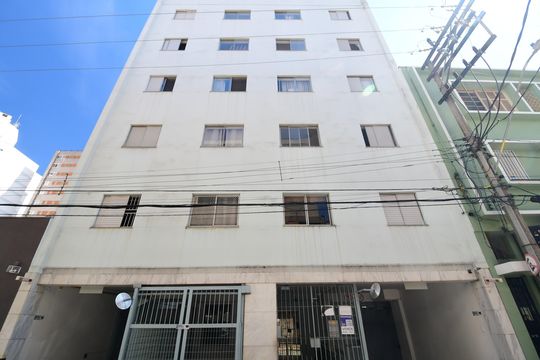 Fachada / Placa de apartamento à venda com 1 quarto, 45m² em Centro, Campinas