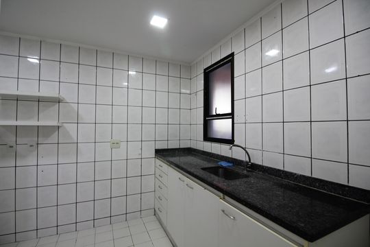 Cozinha de casa de condomínio à venda com 4 quartos, 120m² em Taquara, Rio de Janeiro