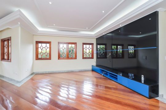 Sala de casa à venda com 4 quartos, 570m² em Vila Rosaria, São Paulo