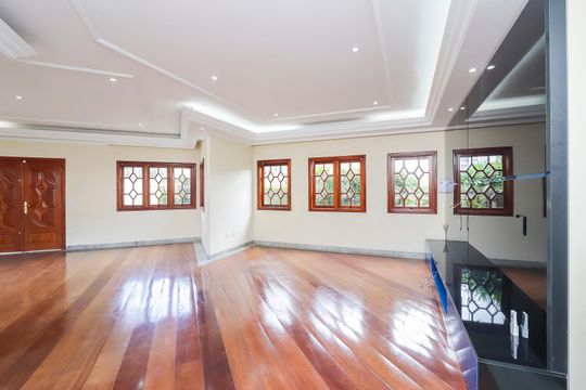 Casa à venda com 4 quartos, 570m² em Vila Rosaria, São Paulo