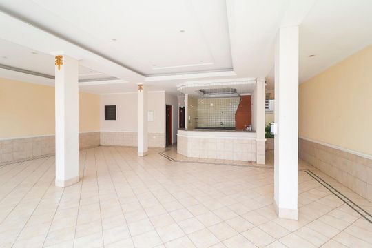 Área comum de casa à venda com 4 quartos, 570m² em Vila Rosaria, São Paulo