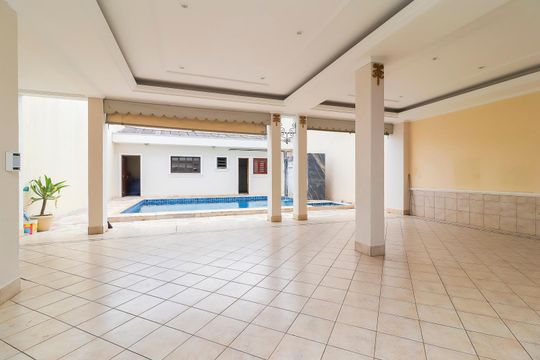 Área comum de casa à venda com 4 quartos, 570m² em Vila Rosaria, São Paulo
