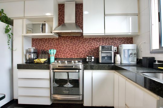 Cozinha de apartamento à venda com 2 quartos, 90m² em Cruzeiro, Belo Horizonte