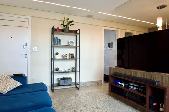 Sala de apartamento à venda com 2 quartos, 90m² em Cruzeiro, Belo Horizonte