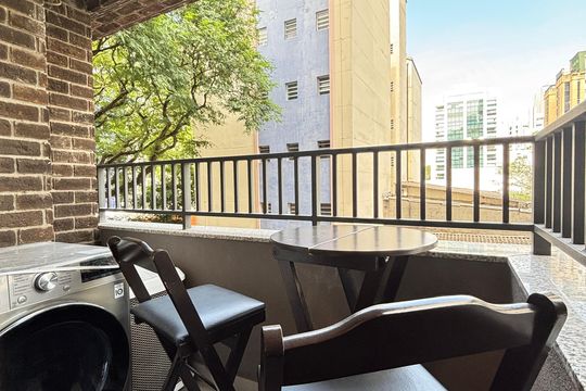 Varanda de kitnet/studio à venda com 1 quarto, 27m² em Indianópolis, São Paulo