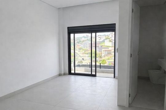 Sala de casa de condomínio à venda com 3 quartos, 125m² em Alphaville, Santana de Parnaíba